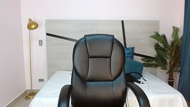 Živý XXX chat adhara_cortez