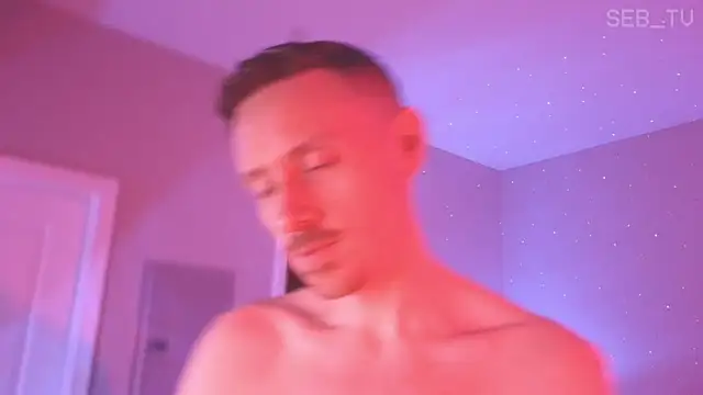 seb_tv élő XXX-chatje