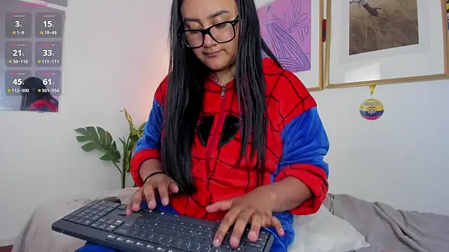 Chatroom XXX en direct de valka_collinss