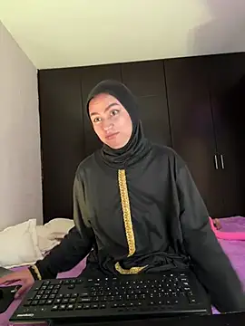 Darsha_Khemu Adlı Modelin Canlı XXX Sohbeti