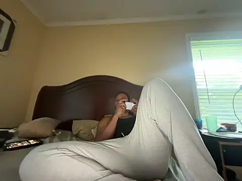 Charmingswoleking's Live XXX Chat