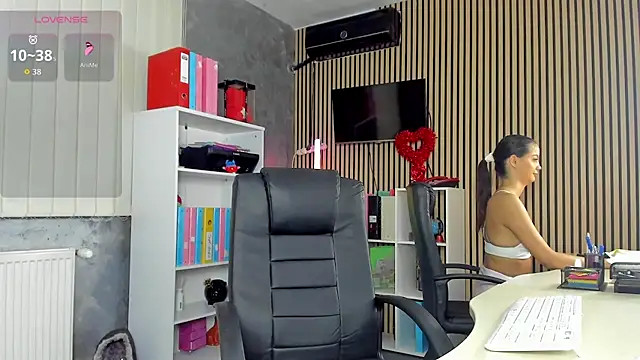 Sembang XXX Secara Langsung OfficeGirls