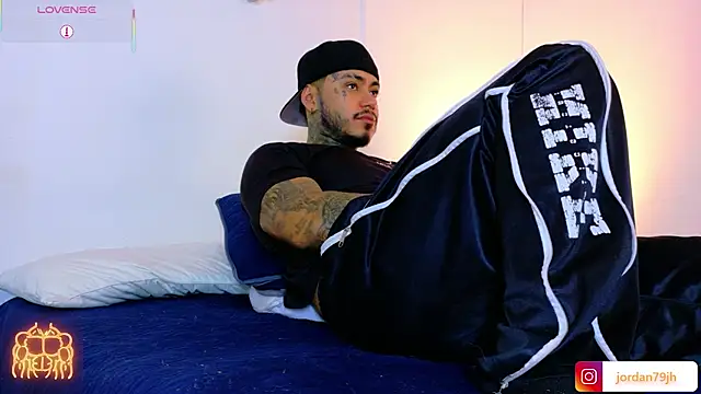 XXX chat uživo modela JordanSmiith_