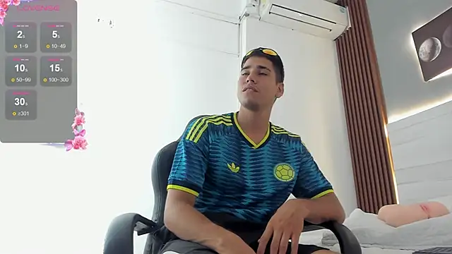 Mauro_boy Live XXX-Chat
