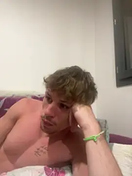 Show de Lucas328706 na webcam