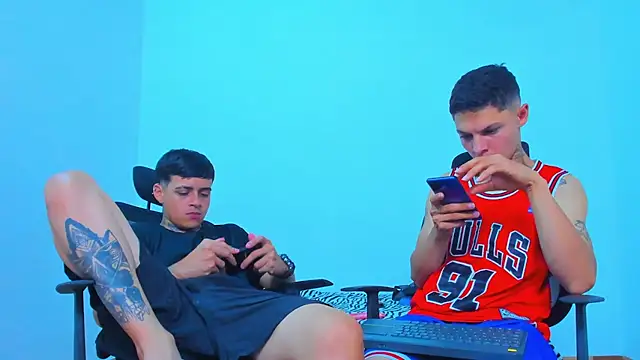 Chat XXX ao vivo de Thomas-Wil