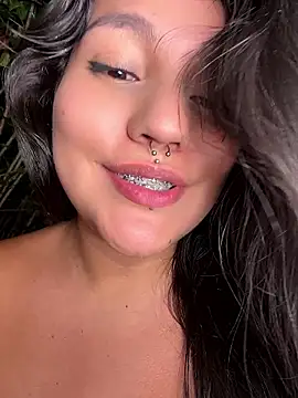 Živý XXX chat Emily_Gomezz
