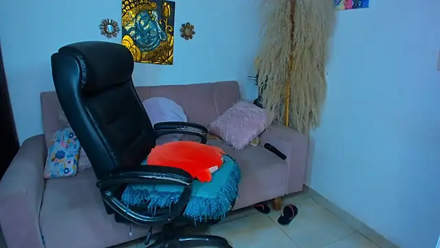 دردشة MISSBOMBASTICA الجنسية المباشرة