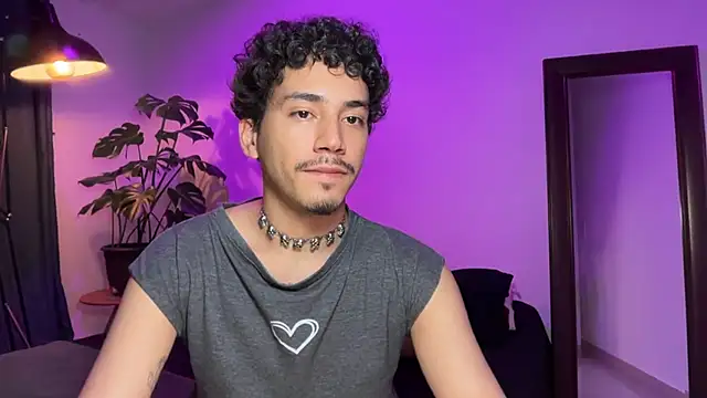 دردشة Noah_and_Steven الجنسية المباشرة