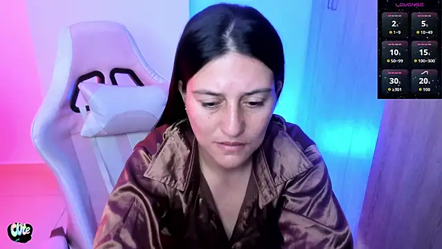Saskyaa élő XXX-chatje