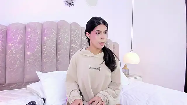 Chat +18 de Channel_sofia ao vivo
