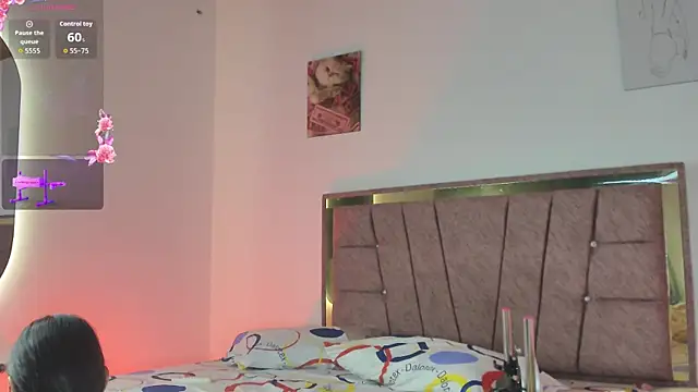 MiaX12 Live XXX-Chat