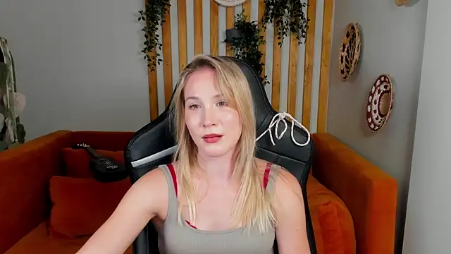 ElaraVoltagen Live XXX chat
