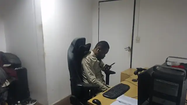 Mastertopdome's Live XXX Chat