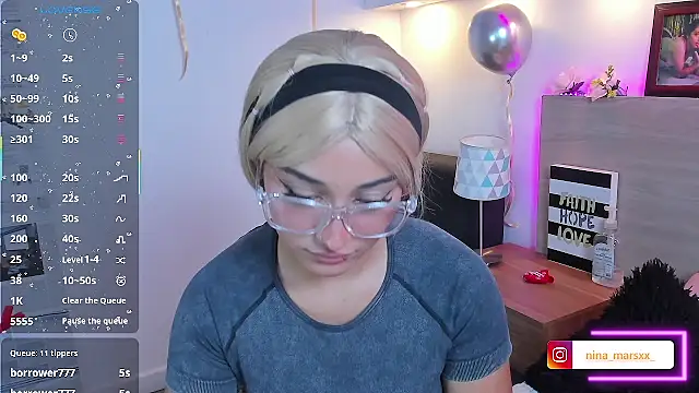 Nina-Mars Chat XXX live