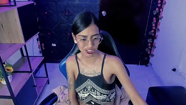 KarlaSlutSkinny__ 现场XXX聊天
