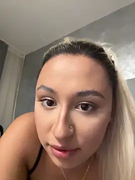 Kylie_One Chat XXX live