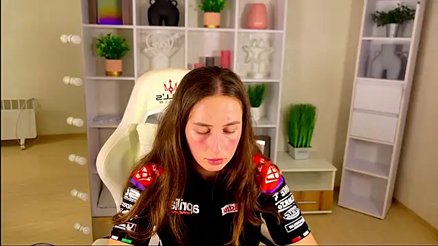NadinnLのライブXXXチャット