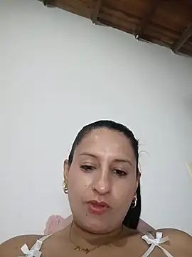 Salvaje_ambitious' Live XXX Chat