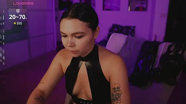 Dominatrix_Alice Adlı Modelin Canlı XXX Sohbeti