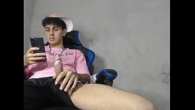 Garu_hot19 Chat XXX in diretta