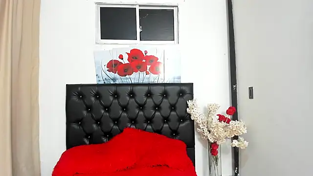 Chat +18 de pinky_f00x ao vivo