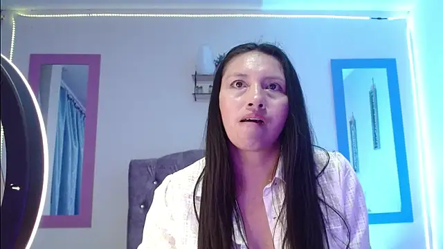 naya_10 Live XXX-chat