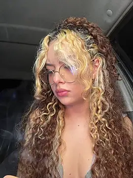 XXX chat uživo modela Joyce-fire