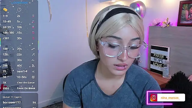 Chat +18 de Nina-Mars ao vivo