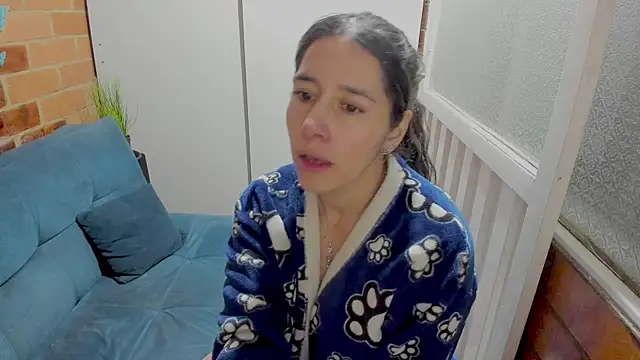 Penelope47 Adlı Modelin Canlı XXX Sohbeti