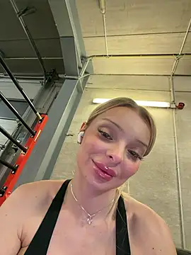 HannaXLove's Live XXX Chat