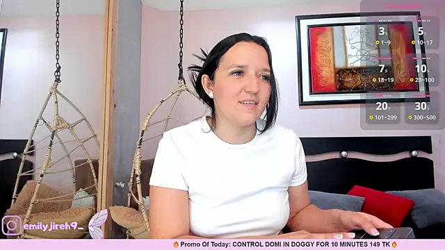 Chat +18 de _EmilyJireh_ ao vivo