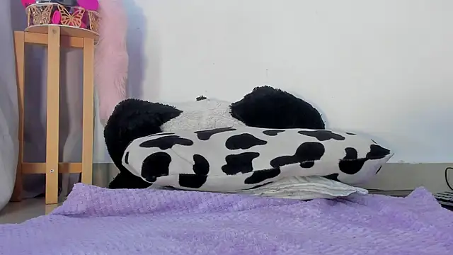 Nanny_11 Adlı Modelin Canlı XXX Sohbeti