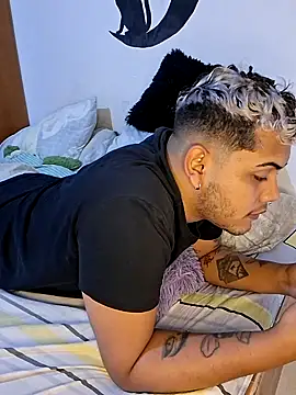 Chat +18 de Saul_88 ao vivo