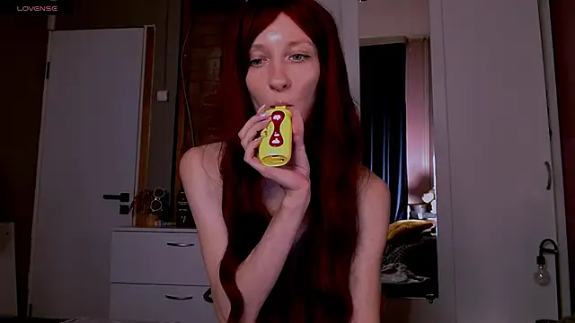 bzzz_bzzz's Live XXX Chat