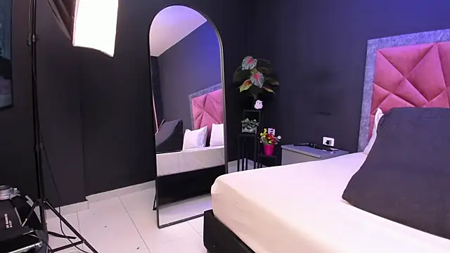mia_milff Live XXX-chat