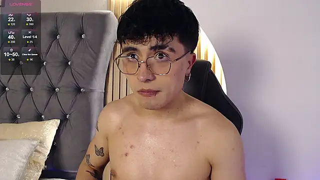 Tommy_Claks Live XXX-chat