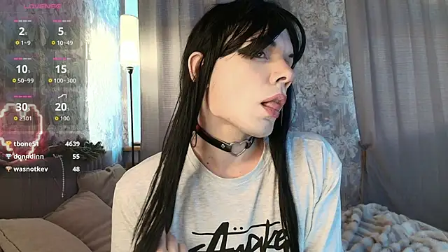 QuartzVenom XXX чат на живо