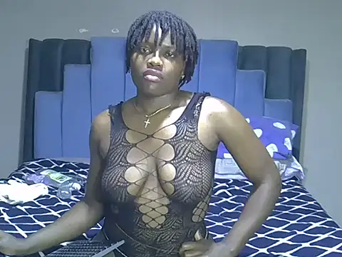צ'אט XXX בשידור חי של melanin_moon