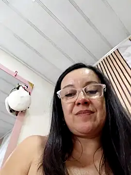 צ'אט XXX בשידור חי של Sonialorens_