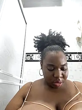 Breisy_bigboobs' Live XXX Chat