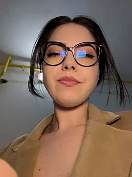 KaylaLewyss' Live XXX Chat