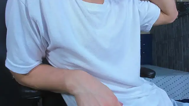 ElanGiraldo Adlı Modelin Canlı XXX Sohbeti