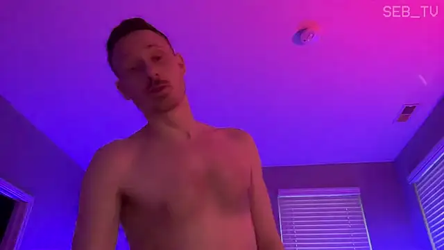seb_tv élő XXX-chatje