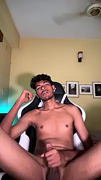 XXX chat uživo modela GunSlay