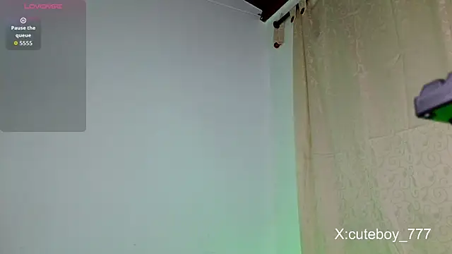 _Danny777 XXX чат на живо