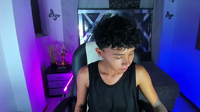 nova_sex01 Adlı Modelin Canlı XXX Sohbeti