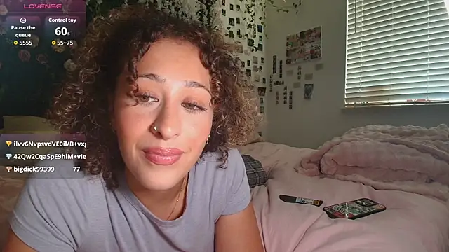 הופעת וובקאם של LyraCovee
