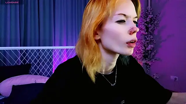 Kiara_Age: онлайн-секс-чат