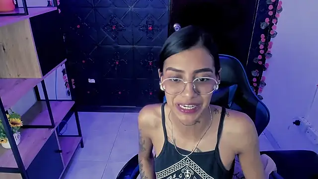 KarlaSlutSkinny__ XXX чат на живо